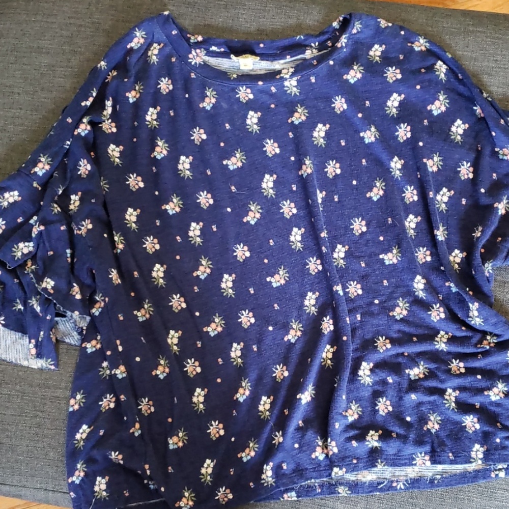 Floral top